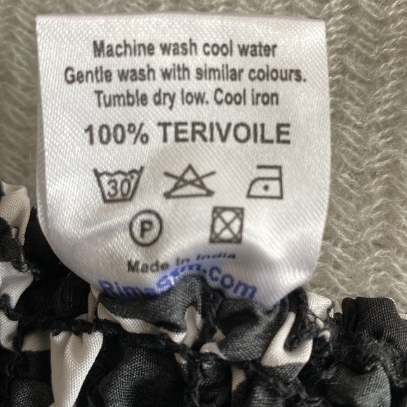 Rima Giraffe Print Sundress with Handkerchief Hem - Picture 7 of 7